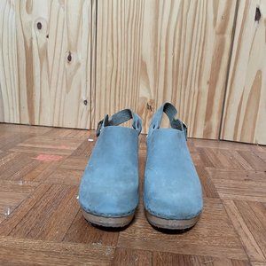 Bryr Suzie Closed Toe High Heel Clog Blue Nubuck size 7/37